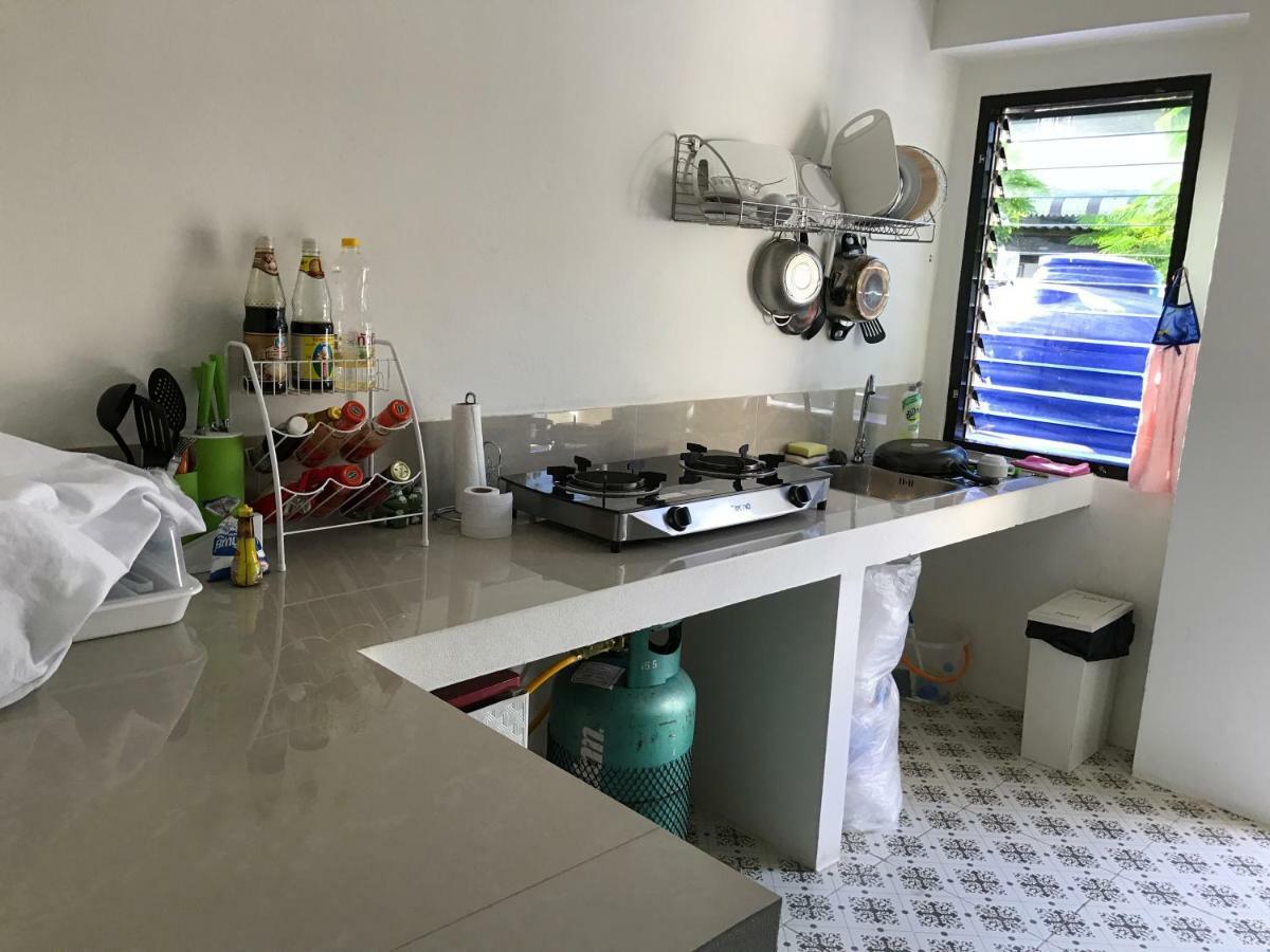Baan Ploy In (Adults Only) Vandrarhem Chiang Mai Exteriör bild